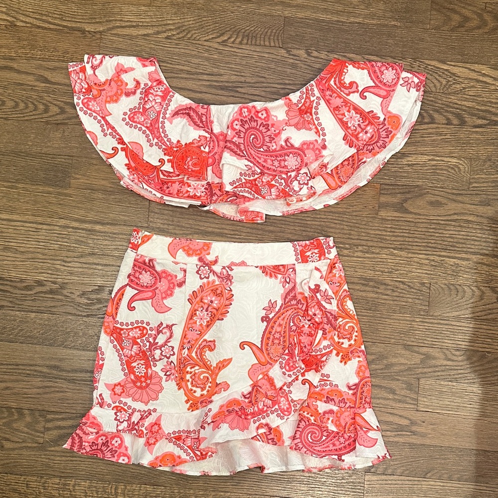 Paisley Print Women's Set Skirt & Top Pink and White